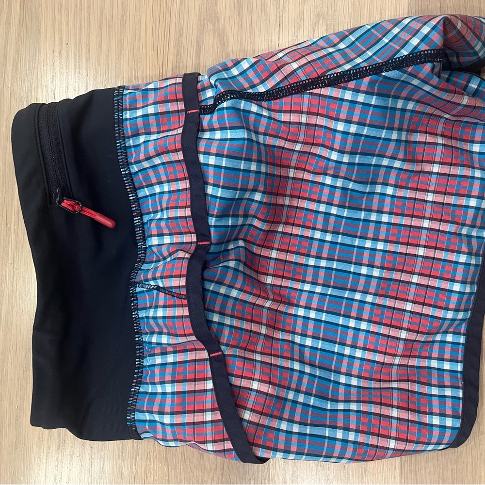 Lululemon shorts size 8